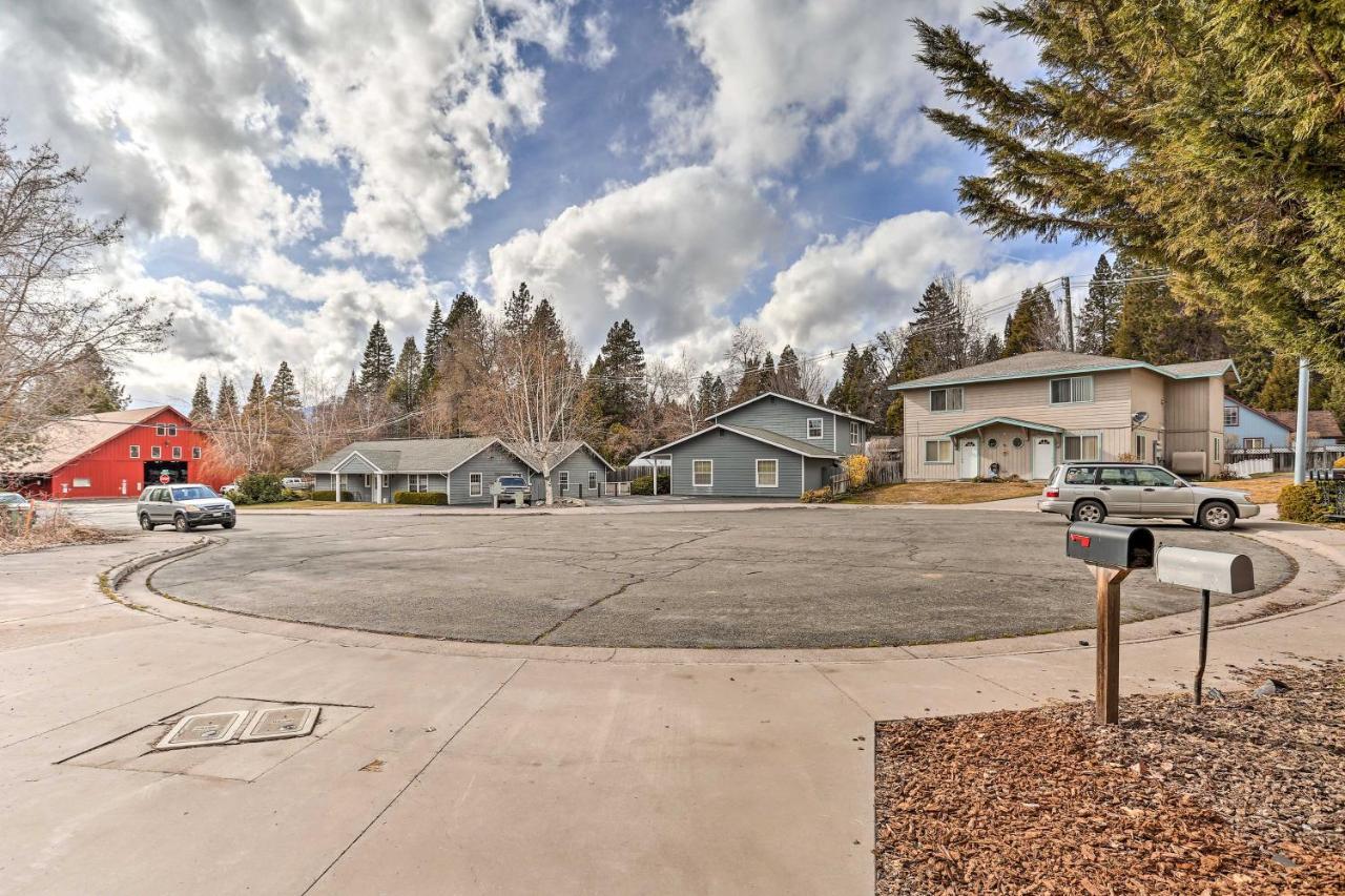 Mount Shasta Escape With Balcony About Walk To Dtwn Villa Ngoại thất bức ảnh